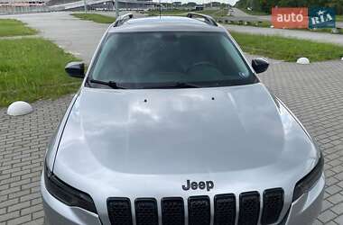 Внедорожник / Кроссовер Jeep Cherokee 2018 в 