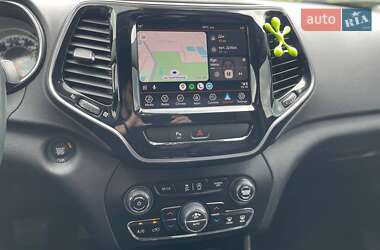 Внедорожник / Кроссовер Jeep Cherokee 2018 в 