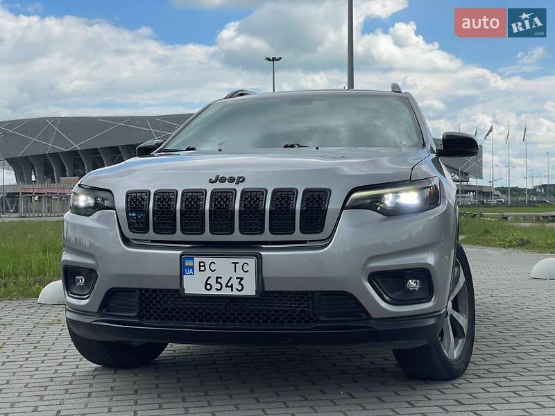 Внедорожник / Кроссовер Jeep Cherokee 2018 в 