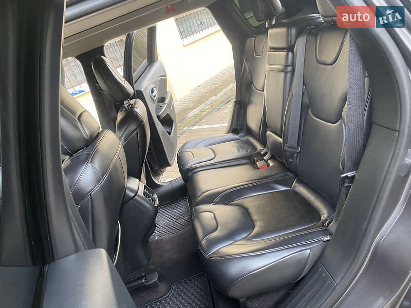 Внедорожник / Кроссовер Jeep Cherokee 2016 в Трускавце