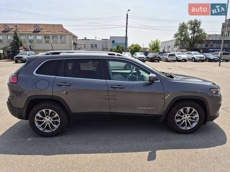 Позашляховик / Кросовер Jeep Cherokee 2021 в Києві