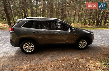 Позашляховик / Кросовер Jeep Cherokee 2016 в 