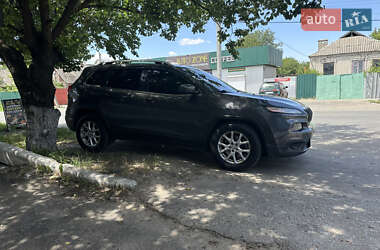 Позашляховик / Кросовер Jeep Cherokee 2016 в 