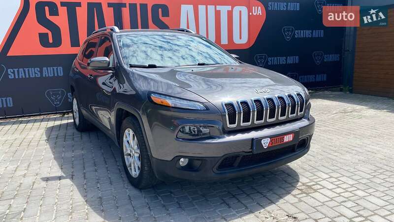 Внедорожник / Кроссовер Jeep Cherokee 2016 в 