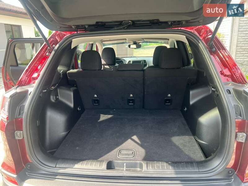 Внедорожник / Кроссовер Jeep Cherokee 2020 в Чернигове