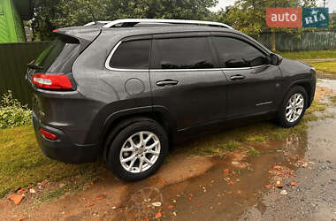 Позашляховик / Кросовер Jeep Cherokee 2016 в 