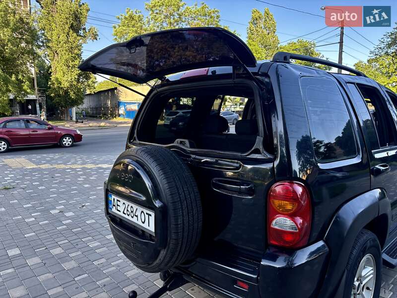 Внедорожник / Кроссовер Jeep Cherokee 2002 в Одессе