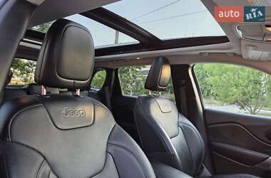 Внедорожник / Кроссовер Jeep Cherokee 2021 в 