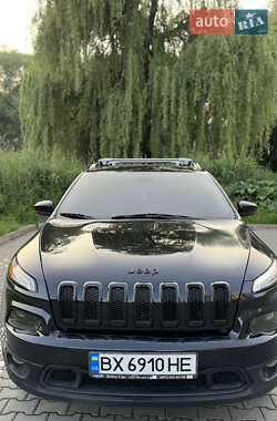 Внедорожник / Кроссовер Jeep Cherokee 2015 в 