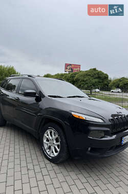 Внедорожник / Кроссовер Jeep Cherokee 2015 в 