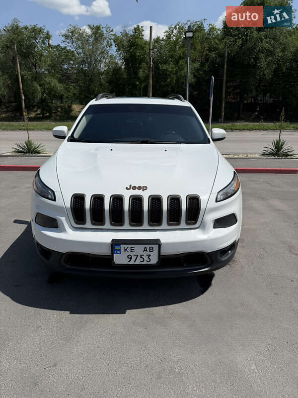 Внедорожник / Кроссовер Jeep Cherokee 2016 в Запорожье