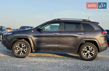 Внедорожник / Кроссовер Jeep Cherokee 2015 в 