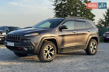 Внедорожник / Кроссовер Jeep Cherokee 2015 в 
