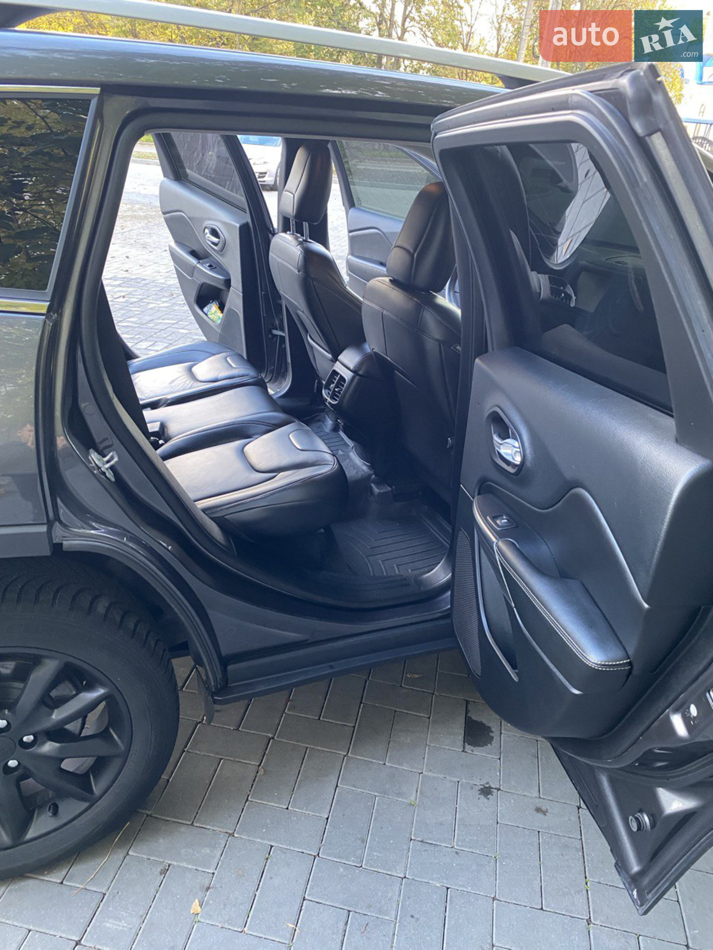 2015 Jeep Cherokee - мініатюра 10