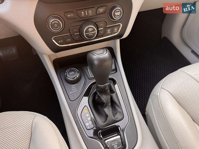 Внедорожник / Кроссовер Jeep Cherokee 2019 в Виннице фото 10 Внедорожник / Кроссовер Jeep Cherokee 2019 в Виннице