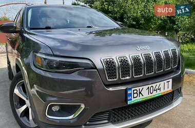 Позашляховик / Кросовер Jeep Cherokee 2019 в 