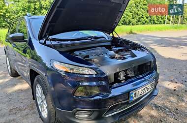 Внедорожник / Кроссовер Jeep Cherokee 2015 в 