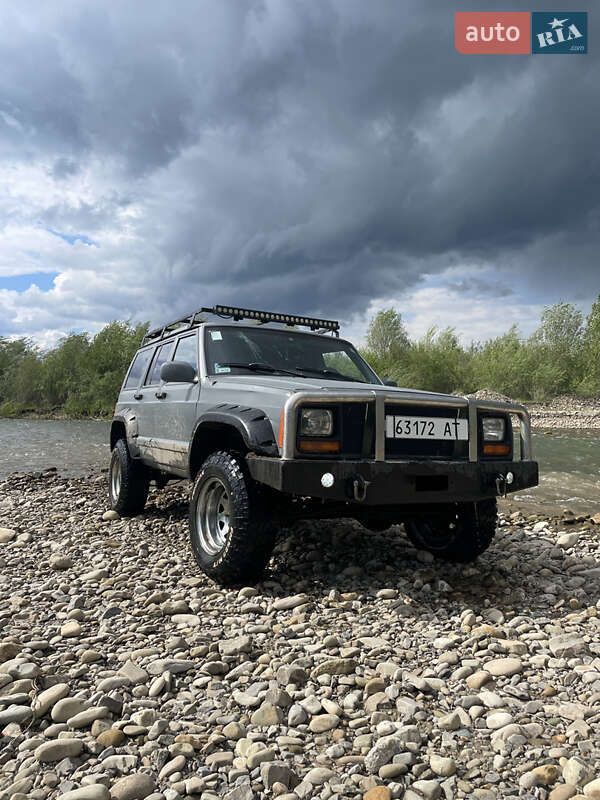 Jeep Cherokee 2000
