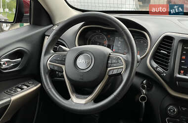 Внедорожник / Кроссовер Jeep Cherokee 2018 в 