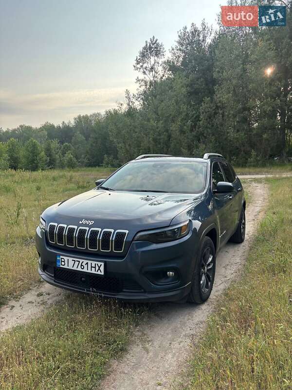 Внедорожник / Кроссовер Jeep Cherokee 2021 в 