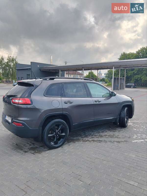 Внедорожник / Кроссовер Jeep Cherokee 2017 в Барышевке