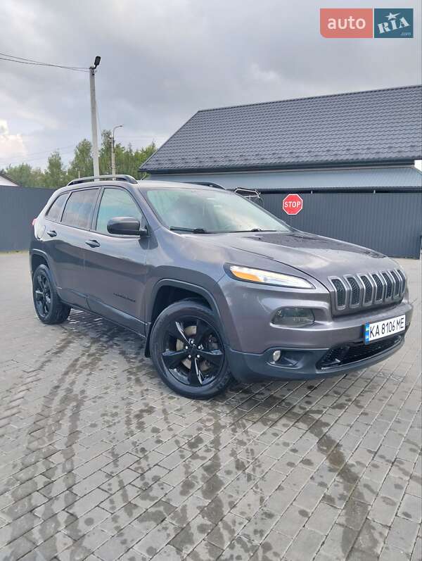 Внедорожник / Кроссовер Jeep Cherokee 2017 в Барышевке