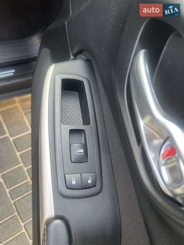 Внедорожник / Кроссовер Jeep Cherokee 2017 в Барышевке