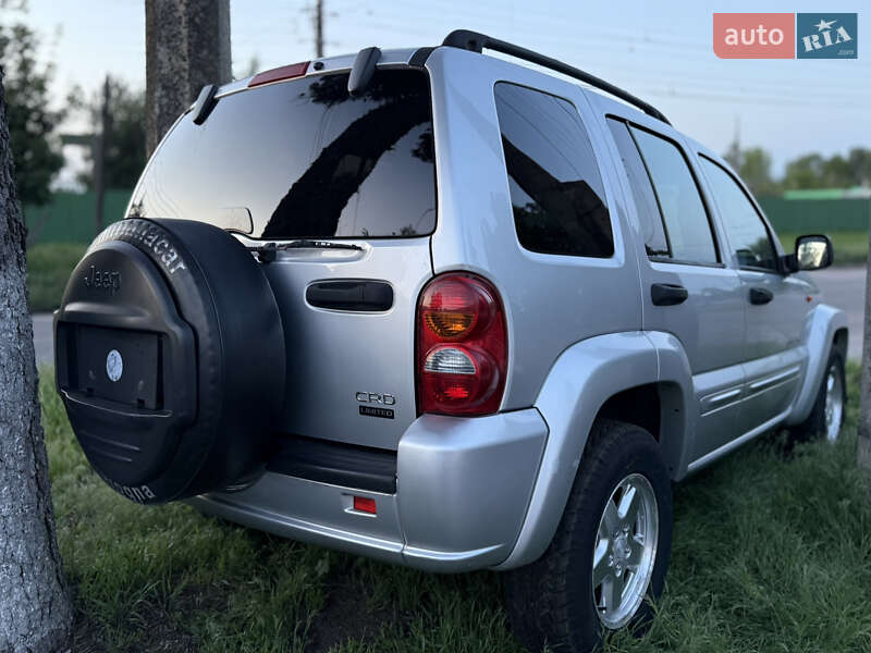 Внедорожник / Кроссовер Jeep Cherokee 2004 в Житомире