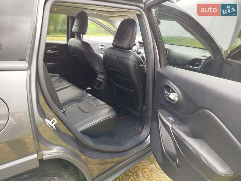 Внедорожник / Кроссовер Jeep Cherokee 2022 в Новой Водолаге фото 13 Внедорожник / Кроссовер Jeep Cherokee 2022 в Новой Водолаге