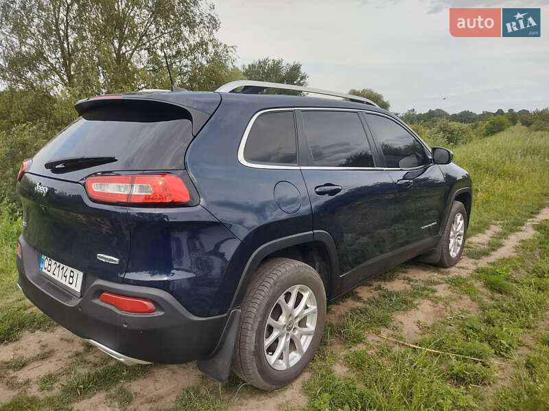 Внедорожник / Кроссовер Jeep Cherokee 2015 в Прилуках