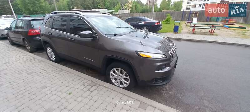 Внедорожник / Кроссовер Jeep Cherokee 2016 в Чернигове