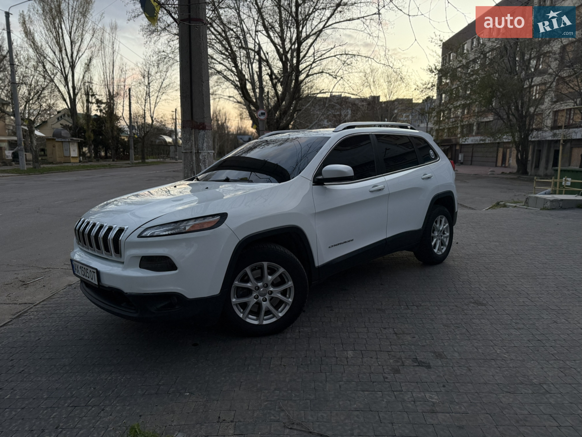 2017 Jeep Cherokee - фото 1