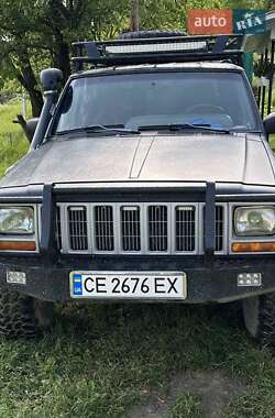 Внедорожник / Кроссовер Jeep Cherokee 2001 в Черновцах
