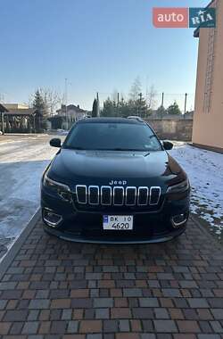 Внедорожник / Кроссовер Jeep Cherokee 2019 в 