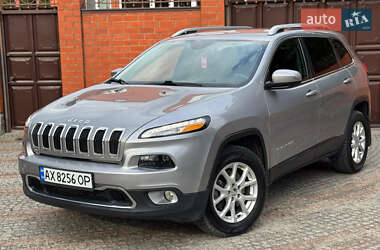 Внедорожник / Кроссовер Jeep Cherokee 2015 в Харькове