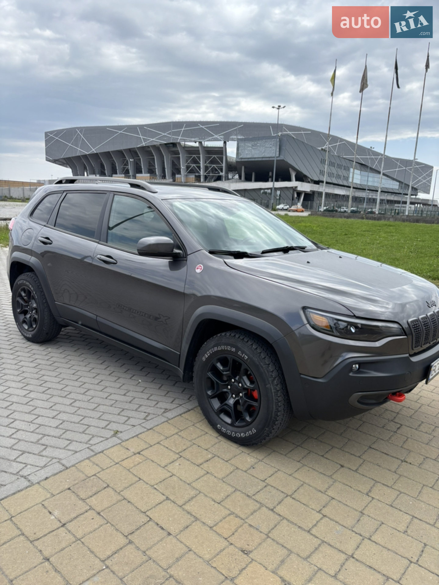 2020 Jeep Cherokee - мініатюра 2