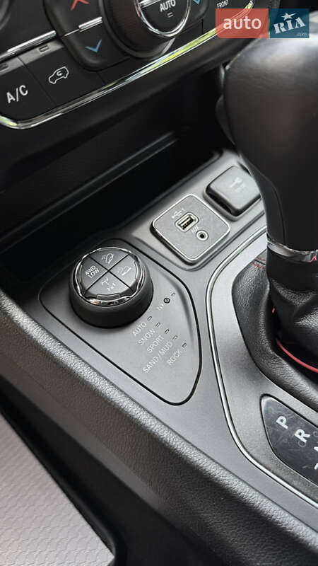 Внедорожник / Кроссовер Jeep Cherokee 2018 в Ужгороде фото 25 Внедорожник / Кроссовер Jeep Cherokee 2018 в Ужгороде