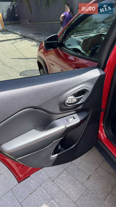 Внедорожник / Кроссовер Jeep Cherokee 2018 в Ужгороде фото 31 Внедорожник / Кроссовер Jeep Cherokee 2018 в Ужгороде