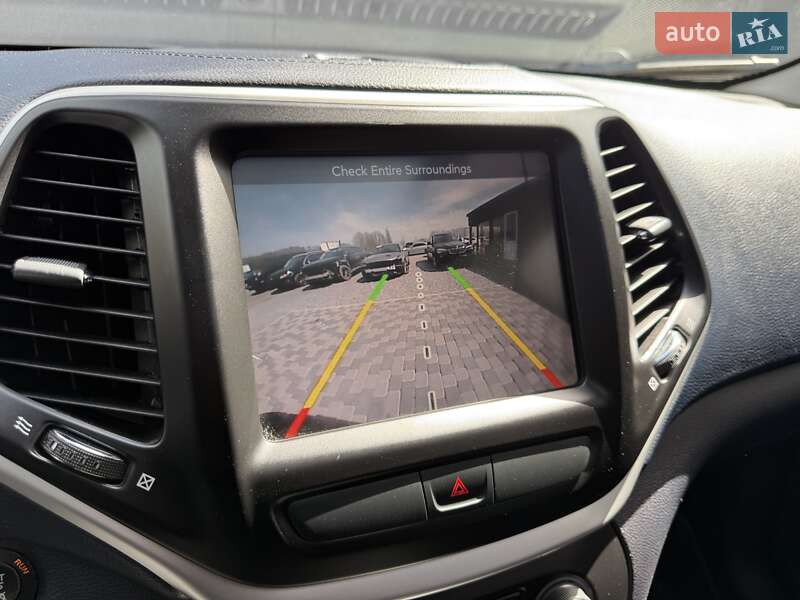 Позашляховик / Кросовер Jeep Cherokee 2015 в Львові