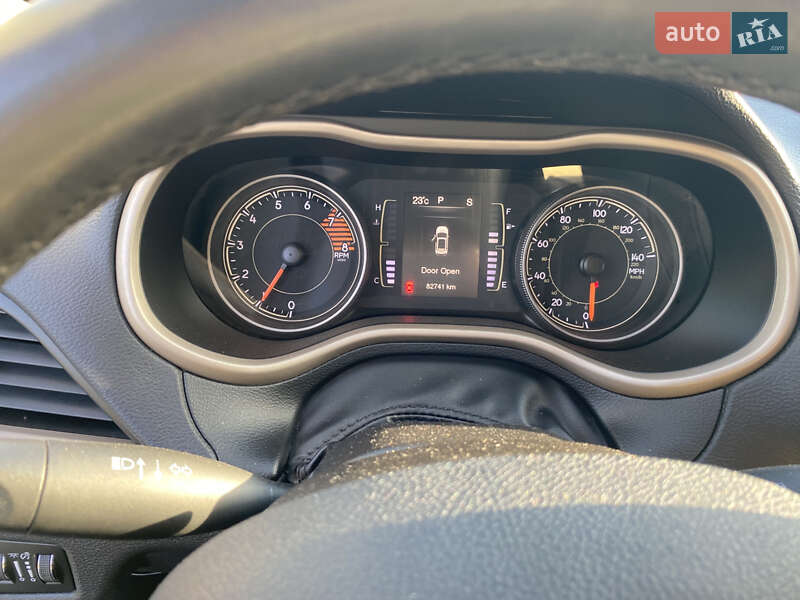 Внедорожник / Кроссовер Jeep Cherokee 2017 в Стрые