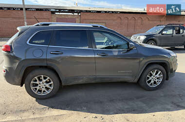 Внедорожник / Кроссовер Jeep Cherokee 2015 в 