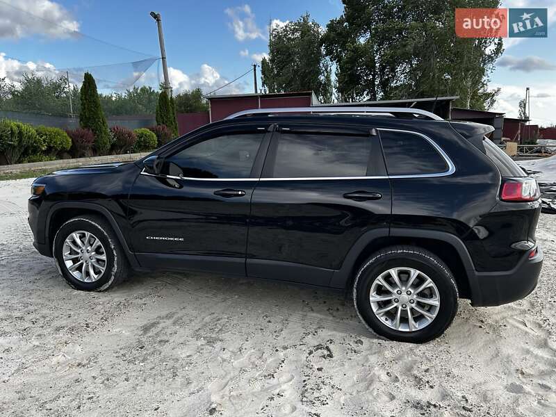 Внедорожник / Кроссовер Jeep Cherokee 2018 в Кривом Роге
