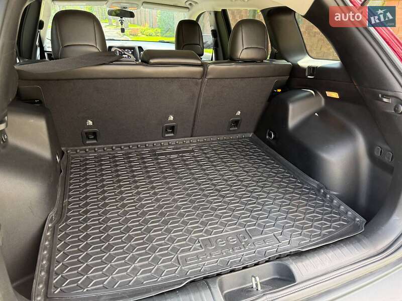 Позашляховик / Кросовер Jeep Cherokee 2018 в Ірпені фото 18 Позашляховик / Кросовер Jeep Cherokee 2018 в Ірпені