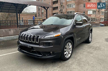 Внедорожник / Кроссовер Jeep Cherokee 2015 в Киеве