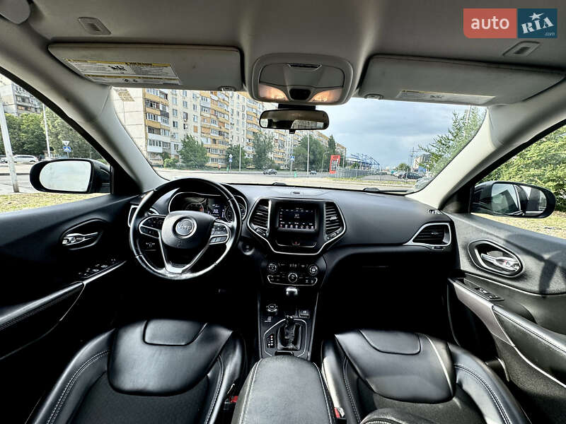 Внедорожник / Кроссовер Jeep Cherokee 2018 в Харькове