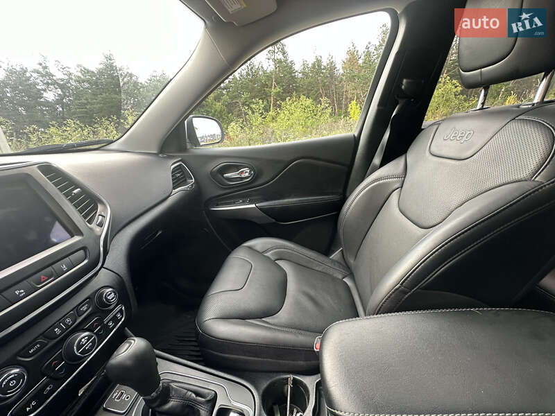 Внедорожник / Кроссовер Jeep Cherokee 2021 в Кропивницком