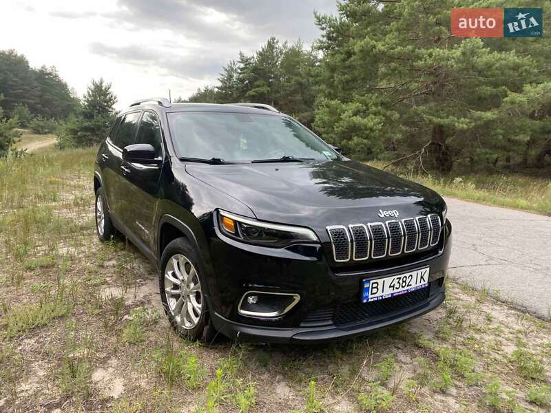 Внедорожник / Кроссовер Jeep Cherokee 2018 в Кременчуге