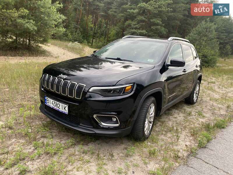 Внедорожник / Кроссовер Jeep Cherokee 2018 в Кременчуге