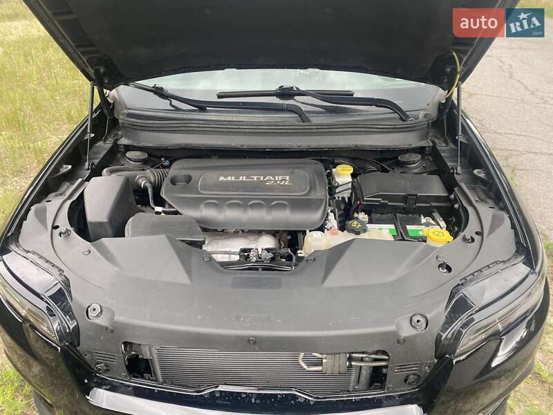 Внедорожник / Кроссовер Jeep Cherokee 2018 в Кременчуге