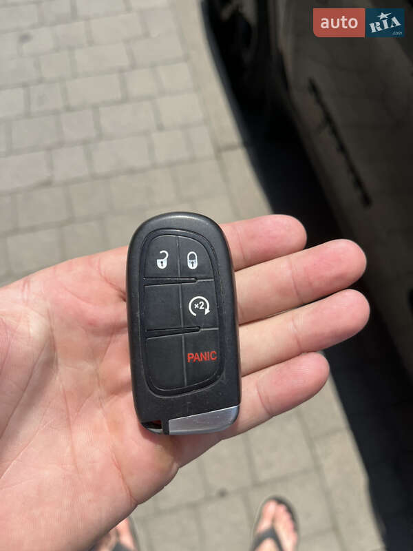 Внедорожник / Кроссовер Jeep Cherokee 2019 в Ивано-Франковске